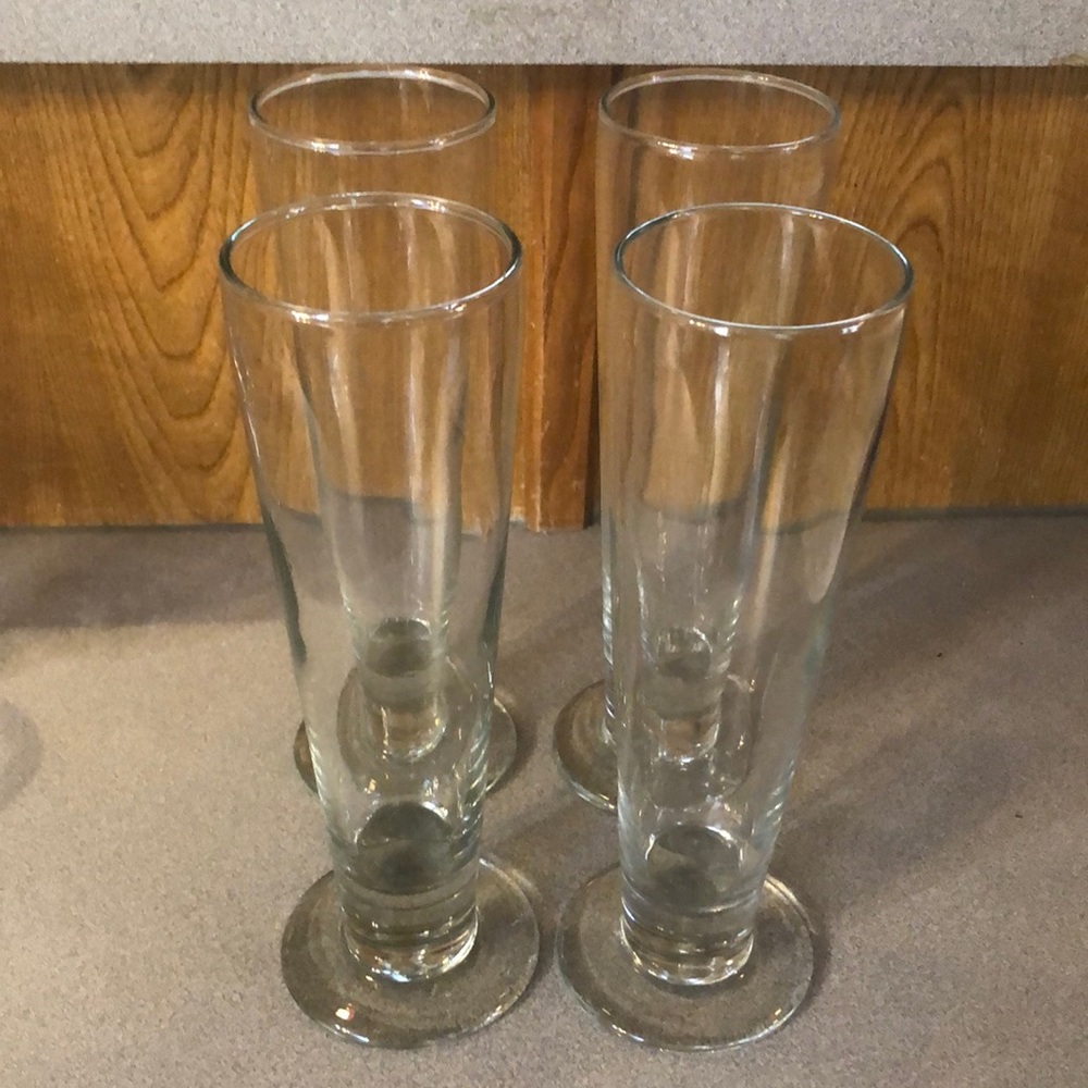4 Pilsner beer glasses